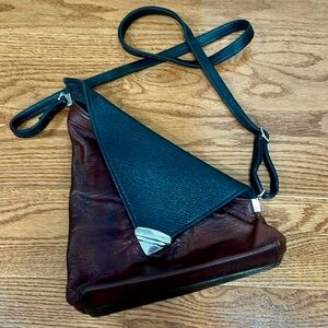 Tom Thomas Leathers Asymmetric Angle Black & Brown Crossbody Handbag Croc Emboss